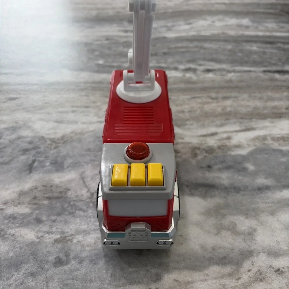 Tonka Fire Truck Light Up Rescue Vehicle Toy Red Ladder Truck Working 7